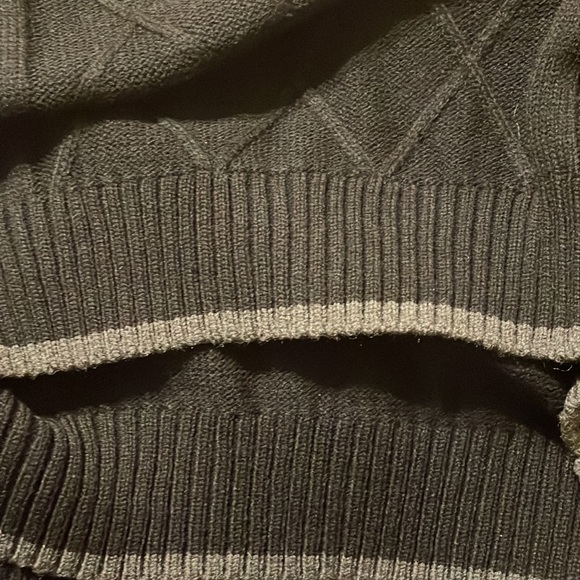 NWT Geoffrey Beene men’s sweater black w/gray stripe at hems & collar (OLCC) - Picture 4 of 8